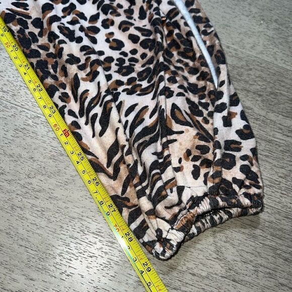 Amazon, Cheetah Print Wide Leg Jogger Pants with Side Slits, Women’s Small - Picture 5 of 9